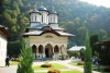 Preasfinţitul Nicodim va sluji la hramul Mănăstirii Lainici