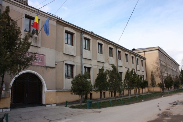 Seminarul Teologic din Craiova se pregăteşte de praznic