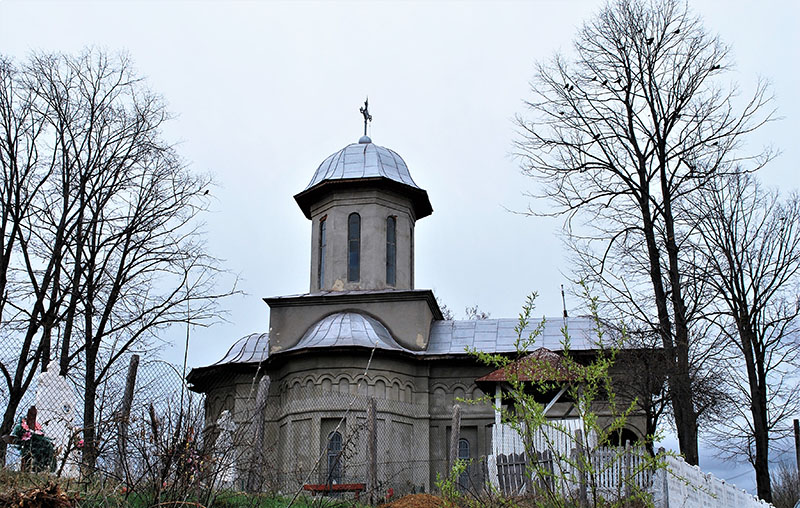 biserica lacu