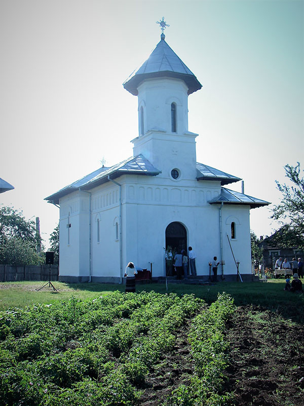 biserica izvoralu