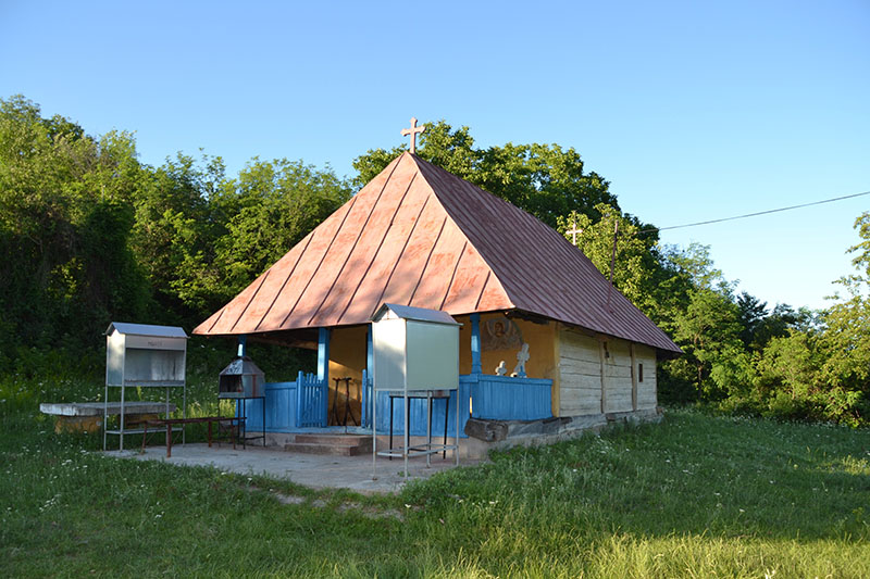 biserica salatruc nasterea md