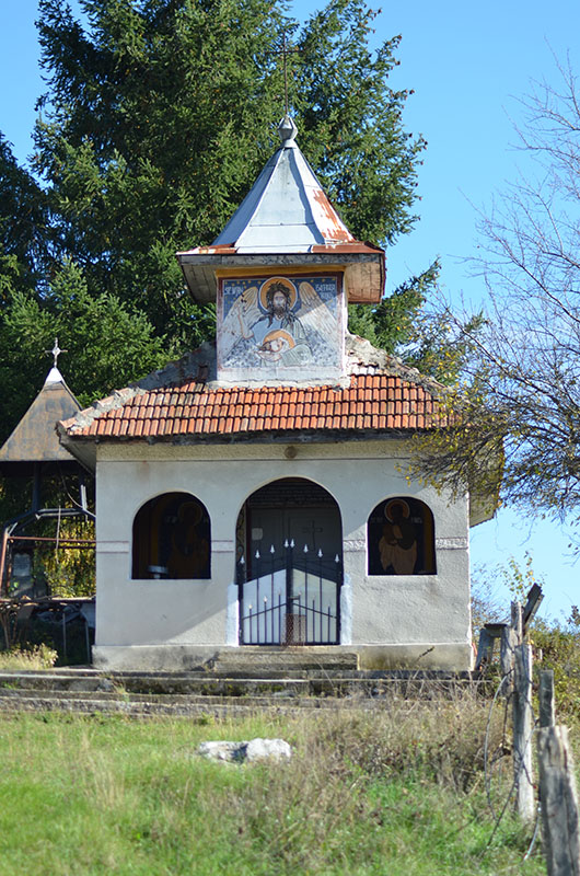 biserica fata cremenii