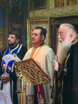 Credincioșii Parohiei Bâcleș și-au condus duhovnicul, pe Părintele Dorel Ivan, spre odihna cea veșnică