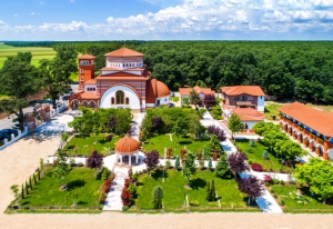 Preasfinţitul Nicodim va sluji în Duminica Sfintelor Femei Mironosițe la Mănăstirea Pantocrator din Episcopiei Alexandriei și Teleormanului