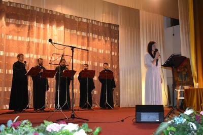 Concert de muzică bizantină „Ziua Învierii” susținut de Maria Coman împreună cu Corul Kinonia la Tecuci