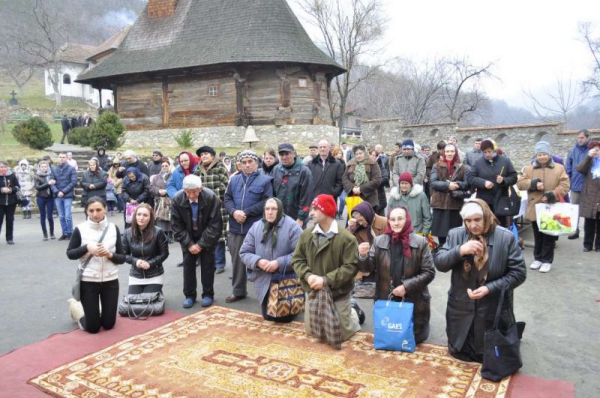 Slujbă arhierească de 1 martie la Mănăstirea Topolniţa