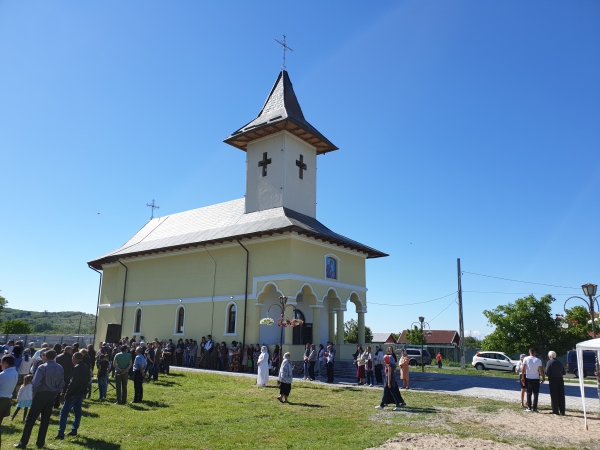 Sfințirea Bisericii ,,Sf. Ap. Toma" din satul Dedovița Nouă, Protopopiatul Drobeta