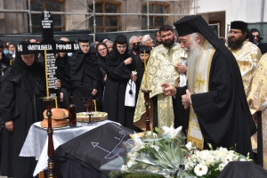Maica Vartolomeia Popovici de la Schitul Cioclovina de Sus a fost prohodită