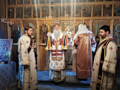 Slujbă arhierească în biserica Parohiei Balotești