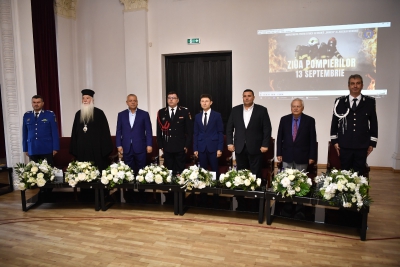 Preasfinţitul Părinte Nicodim a participat la manifestările prilejuite de Ziua Pompierilor din România, desfăşurate la Palatul Culturii „Teodor Costescu”