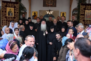 Ierarhul mehedinţenilor a slujit la hramul Mănăstirii Tismana