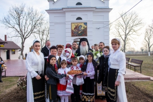 Biserica parohiei Comanda a fost sfinţită