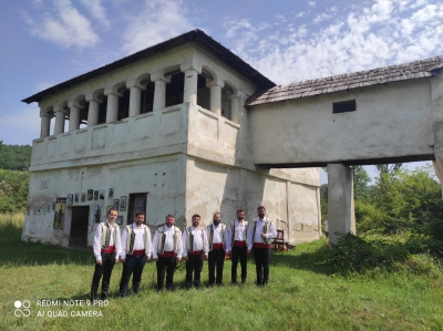 Grupul „Izvorașul” a participat la evenimentul „Drumul lui Tudor Vladimirescu la Cula de la Cerneți”