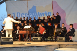 Program artistic susținut de Corul "Kinonia" și Orchestra "Lăutarii Mehedințiului"
