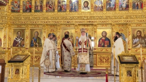 În Duminica Sfintei Cruci, Preasfințitul Părinte Nicodim a săvârșit Sfânta Liturghie în Catedrala Episcopală din Drobeta-Turnu Severin