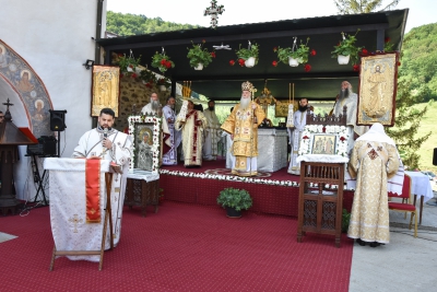 Hramul Bisericii de lemn de la Mănăstirea Topolnița