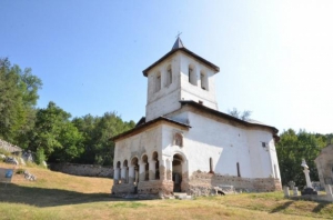 Hramul mănăstirii mehedințene ,,Sfinții Voievozi" din Baia de Aramă