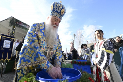 Praznicul Bobotezei la Catedrala Episcopală şi tradiţionala procesiune pe malul Dunării