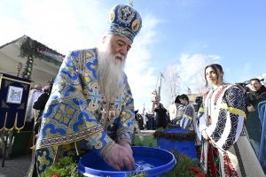 Praznicul Bobotezei la Catedrala Episcopală şi tradiţionala procesiune pe malul Dunării