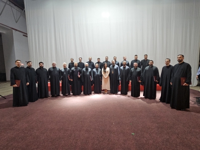 Concert de muzică bizantină, eveniment muzical de excepţie susţinut de corul Kinonia al Episcopiei Severinului şi Strehaiei şi renumita interpretă de muzică psaltică, Maria Coman