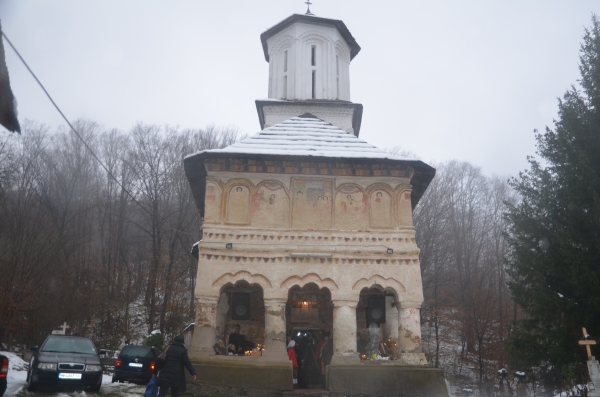 Intrarea în Biserică a Maicii Domnului - Hramul parohiei mehedințene Crainici