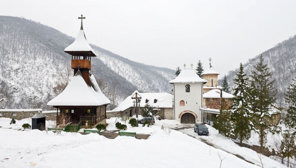 Slujbă arhierească de 1 martie la Mănăstirea Topolnița
