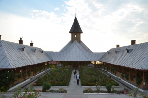 Slujire arhierească la Mănăstirea "Sfânta Ana" din Orşova
