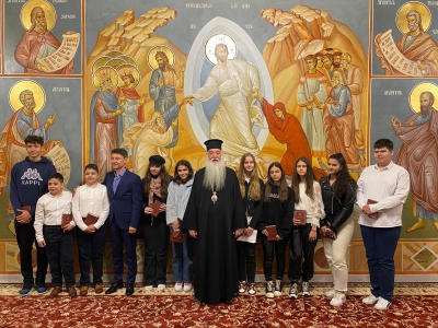 Elevii calificaţi la faza naţională a Olimpiadei de Religie şi a Olimpiadei Interdisciplinare de Limba şi Literatura Română şi Religie au primit binecuvântarea Preasfinţitului Părinte Nicodim