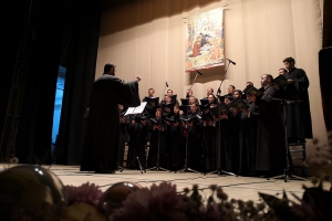 Corul Kinonia a vestit minunea din ieslea Betleemului credincioșilor din Severin