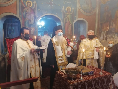 Sfințire de clopot în parohia Gutu din protopopiatul Strehaia