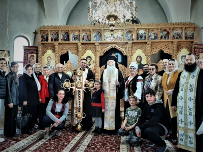 Slujire arhierească și sfințire de cruce în sâmbăta a treia a Sfântului și Marelui Post