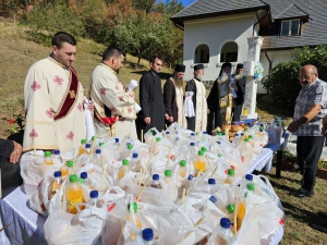 Sfântă Liturghie şi parastas la împlinirea a cinci ani de la trecerea la Domnul a Părintelui Arhimandrit Pavel, Stareţul Mănăstirii Topolniţa