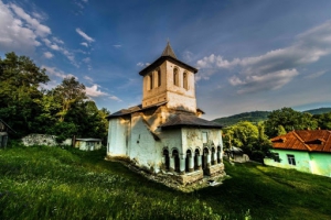 P.S. Nicodim va sluji la Mănăstirea Baia de Aramă și va instala pe noua stareţă a acestui așezământ