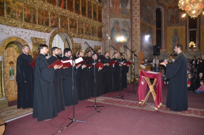 Periplul Corului Kinonia continuă prin parohiile Mehedințiului