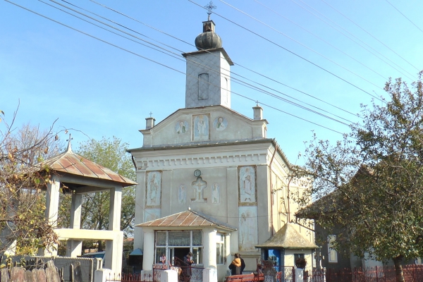 Enoriașii parohiei ,,Sfântul Ierarh Nicolae" din satul Gemeni, Protopopiatul Vânju-Mare, au un nou păstor