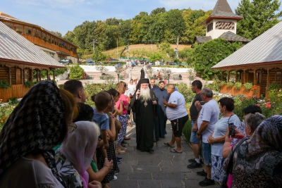 Slujire arhierească la Mănăstirea „Sfânta Ana” din Orşova