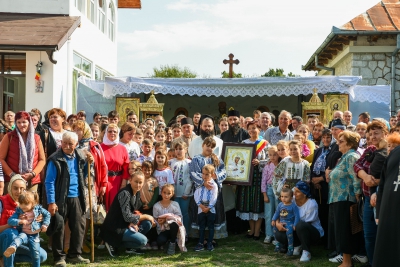 Zi de mare bucurie pentru închinătorii Mănăstirii Balta