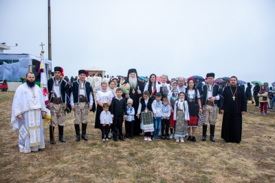 Liturghie Arhierească la Crucea de pe dealul Chiciora în Duminica după Înălţarea Sfintei Cruci