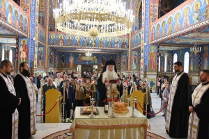 Slujbă arhierească și parastase pentru eroi în ziua Praznicului Înălțării Domnului