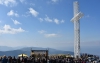 Mii de pelerini la Crucea-monument în anul Centenarului Bănățean