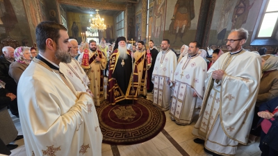 Preasfinţitul Părinte Nicodim a slujit la hramul Parohiei „Sfântul Gheorghe”- Vechi din Drobeta-Turnu Severin