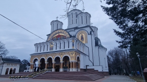 Preasfinţitul Nicodim a slujit la Catedrala episcopală din Slobozia la împlinirea a 30 de ani de slujire arhierească a Preasfințitului Părinte Vincenţiu, Episcopul Sloboziei și Călărașilor.