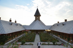 Mănăstirea Sfânta Ana din Orşova, la ceas de praznic