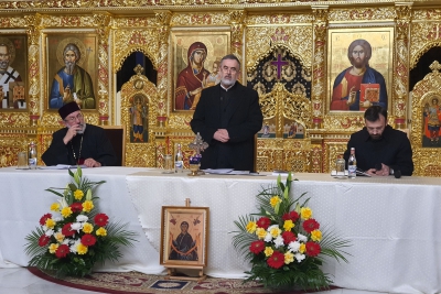 La Catedrala Episcopală din Severin a fost susţinută, marţi seară, conferința „Dragostea nu cade niciodată – Despre temeiul familiei creștine”