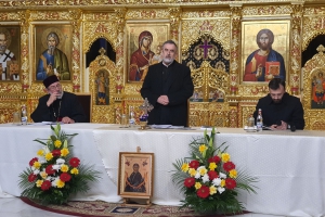 La Catedrala Episcopală din Severin a fost susţinută, marţi seară, conferința „Dragostea nu cade niciodată – Despre temeiul familiei creștine”