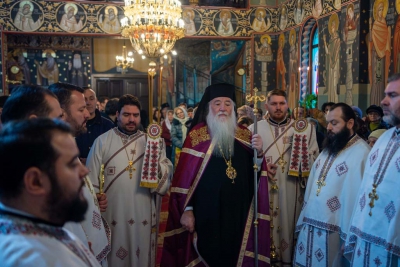 Slujire arhierească la hramul bisericii „Sfântul Apostol Andrei” din Drobeta Turnu Severin