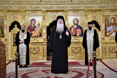 Slujiri arhierești la Catedrala Episcopală din Drobeta Turnu Severin în Vinerea și Sâmbăta Mare