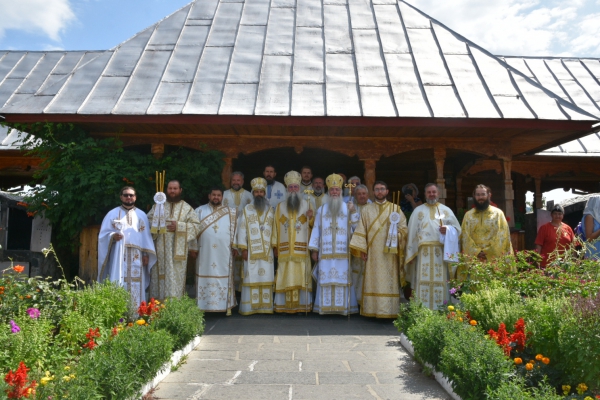 Mănăstirea Sfânta Ana din localitatea Orșova la ceas de praznic