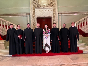 Corul Kinonia și Maria Coman au concertat în deschiderea Conferinței „Pilde pentru Suflet” cu Părintele Pimen Vlad, un eveniment de suflet desfăşurat la Opera Națională din București