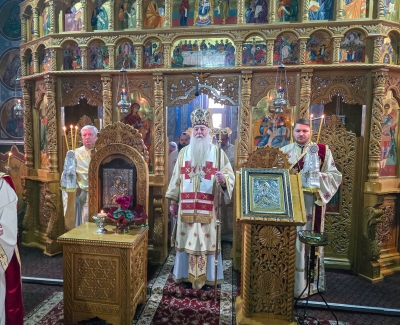 Slujire arhierească la biserica cu hramul „Sfântul Dimitrie Izvorâtorul de Mir” din Drobeta Turnu Severin